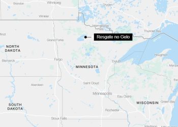 EUA: Pelo menos 100 pessoas estão presas em cima de um bloco de gelo em um lago