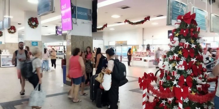 Turismo: Mais de um milhão de passageiros devem passar por Rodoviária do Rio e Galeão no recesso de fim de ano