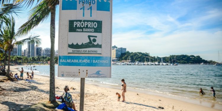 Balneabilidade: praias de Vitória têm bandeiras verdes para banho