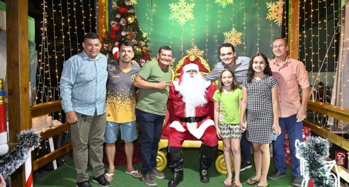 Vitória: São Pedro e Parque Manolo Cabral ganham decoração de Natal