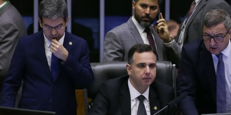 Economia: Congresso Nacional aprova projeto da lei orçamentária para 2024 com salário mínimo de R$ 1.412,00