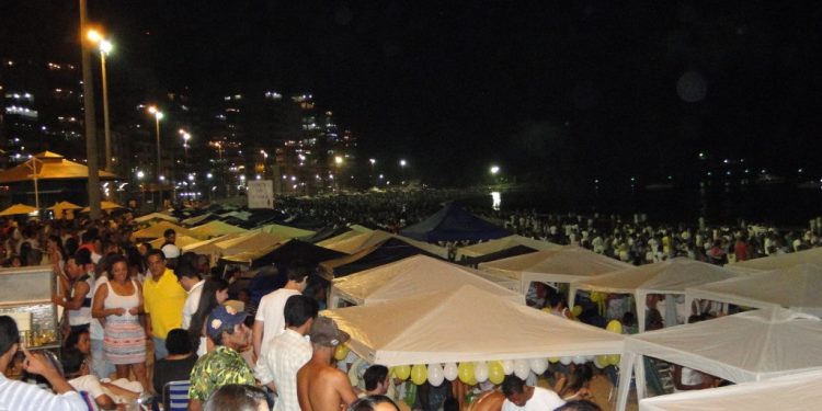 Guarapari: Prefeitura reforça a proibição de tendas sem licença nas praias durante o Réveillon