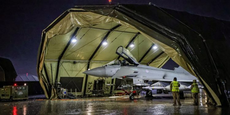 Conflito: Reino Unido diz que 24 países apoiaram o ataque mais recente contra os Houthis