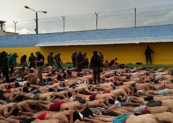 Equador: Funcionários penitenciários mantidos como reféns por presidiários são libertados
