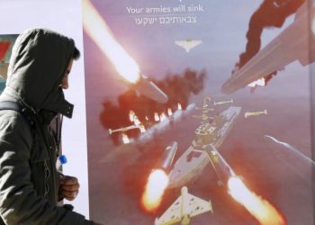 Oriente Médio: Houthis disparam mísseis contra outro navio americano horas após ataques militares americanos