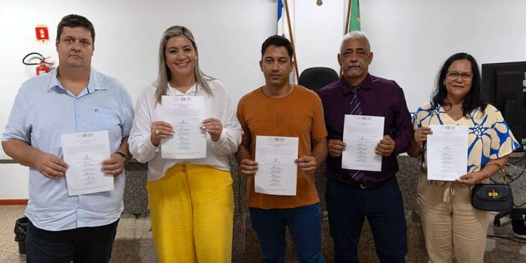 Marataízes: Prefeitura dá posse aos novos conselheiros tutelares