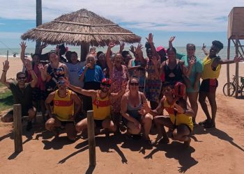 Kennedy: Projeto Terceira Idade oferece dia de lazer para idosos no mar