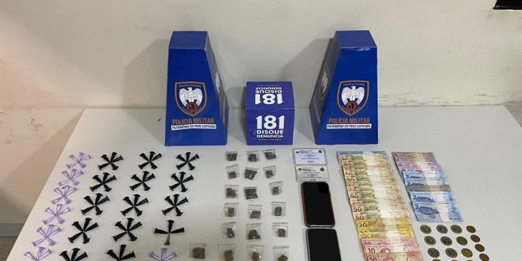 Guarapari: PM desmancha casa usada para guardar drogas e detém suspeitos