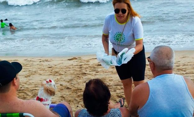 Piúma: Prefeitura realiza ação ambiental nas praias durante o verão