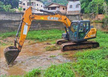 Rio Novo: Prefeitura faz limpeza de rios no município