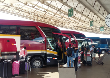 Turismo: Como viajar de carro e ônibus sem dores de cabeça
