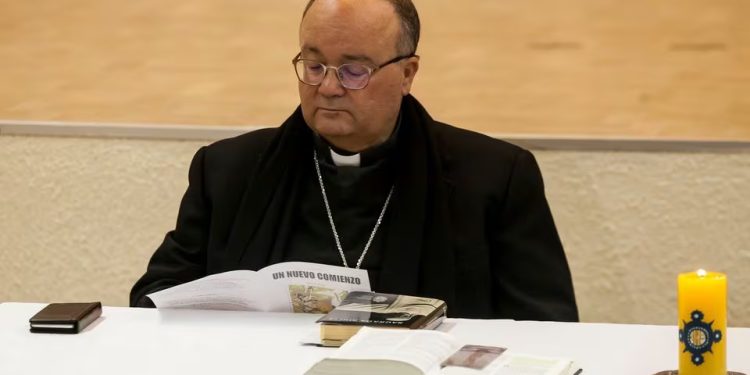 Mundo: Alto funcionário do Vaticano defende um sacerdócio católico casado