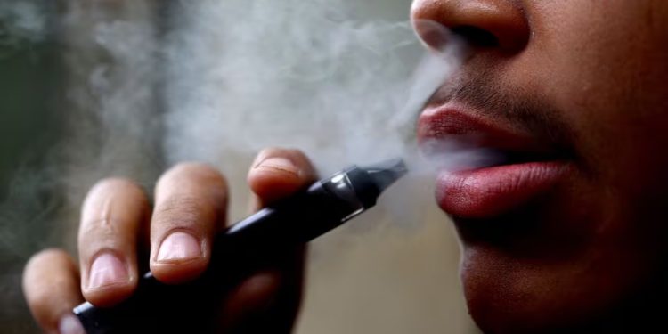 Reino Unido: Governo proibirá vaporizadores descartáveis ​​para evitar o uso por crianças