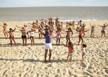 Anchieta: Aulas de dança nas praias da cidade durante o verão