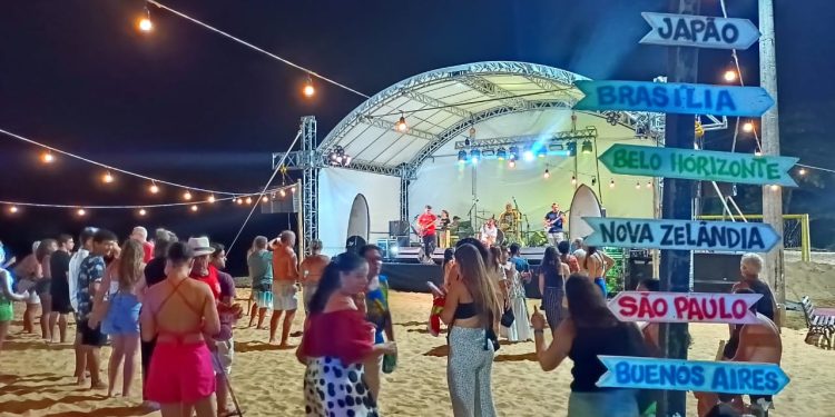 Anchieta: Luau de Verão na Praia Central neste sábado (27)