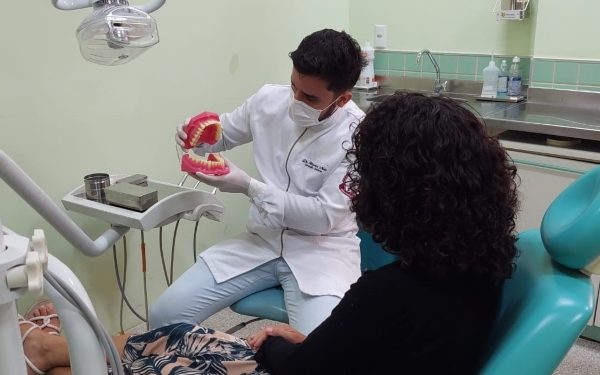 Anchieta: Prefeitura garante o sorriso oferecendo próteses dentárias