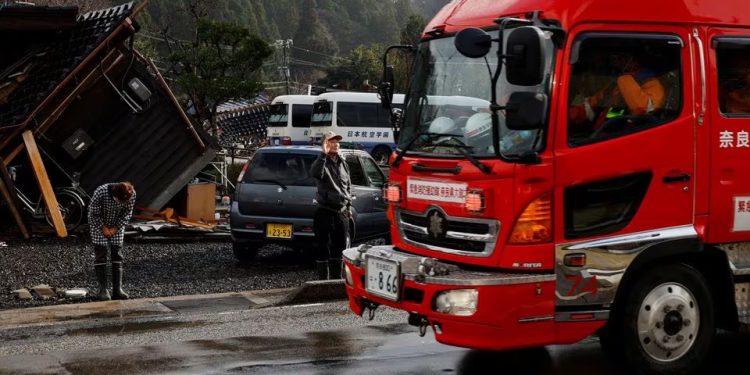 Japão: Número de mortos no terremoto chega a 100 e centenas ainda estão desaparecidos