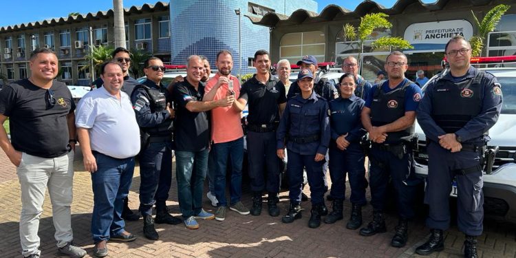Anchieta: Prefeitura entrega novas viaturas para a segurança