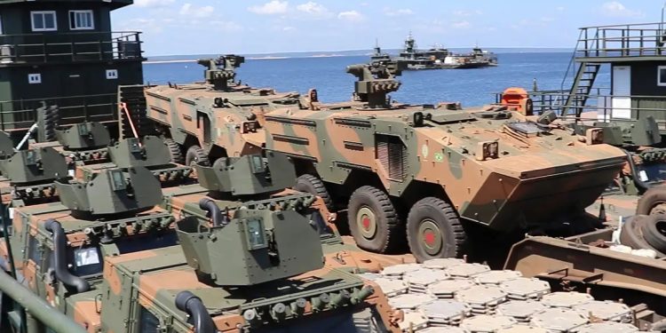 Brasil: Blindados chegam a Roraima para reforçar a fronteira com Venezuela e Guiana