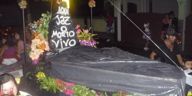 Piúma: Bloco Morto Vivo fecha o Carnaval 2024 nesse domingo (18)