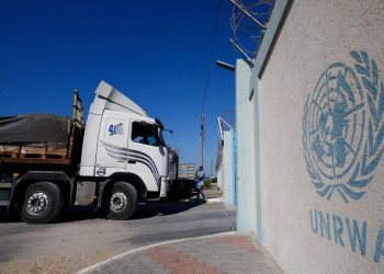 Guerra: Ajuda humanitária enfrenta obstáculos para entrar em Gaza