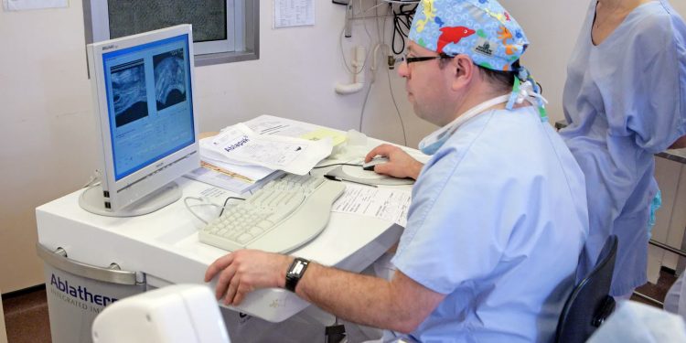 Saúde: Por que a idade é importante quando se trata de câncer