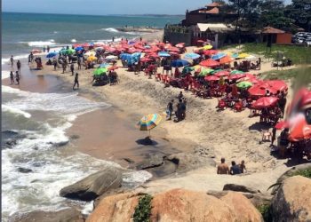 Marataízes: Conheça as belezas da Praia da Cruz