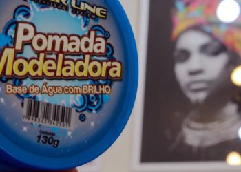 Saúde: Escolha de pomadas modeladoras de cabelos deve seguir lista da Anvisa