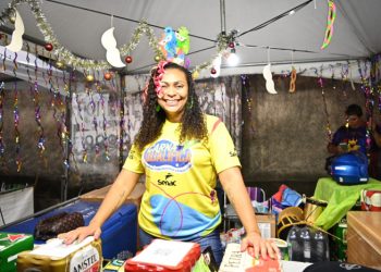 Vitória Carnaval 2024: Ambulantes aproveitam desfiles para garantir renda extra