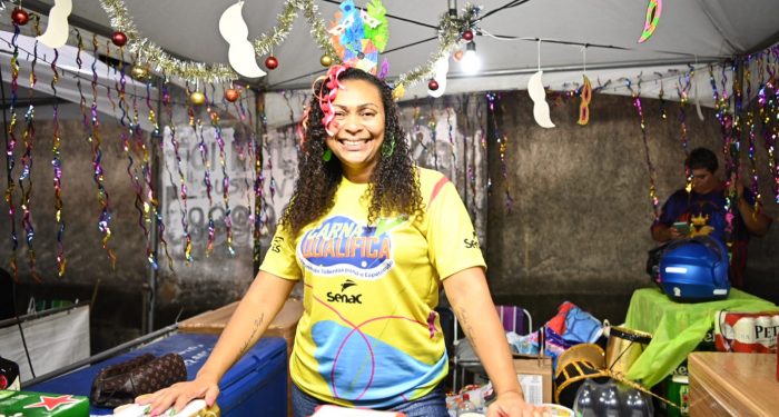 Vitória Carnaval 2024: Ambulantes aproveitam desfiles para garantir renda extra