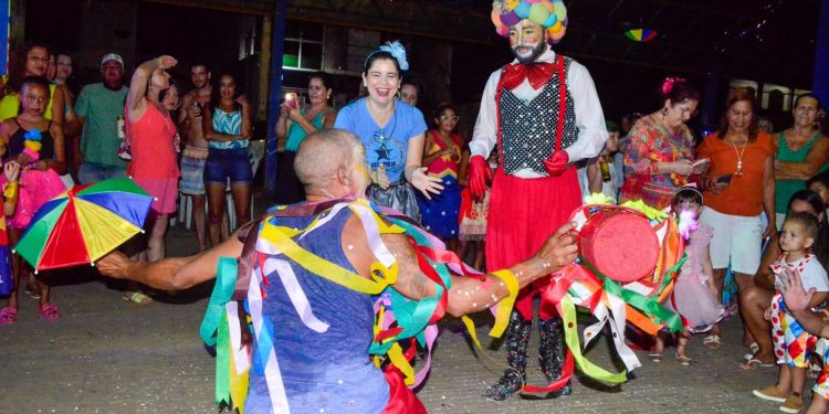 Anchieta: Carnaval 2024 com blocos, bandas, matinês e segurança