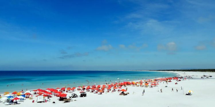 Turismo: Praias para se conhecer em Arraial do Cabo