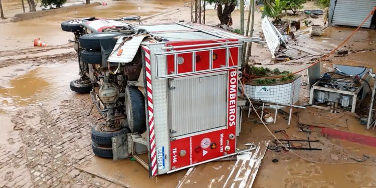 Brasil: Sobe para 17 o número de mortes por causa das chuvas no Espírito Santo