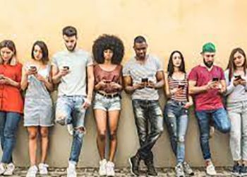 Brasil: Pesquisa afirma que empresas têm evitado contratar jovens da geração Z