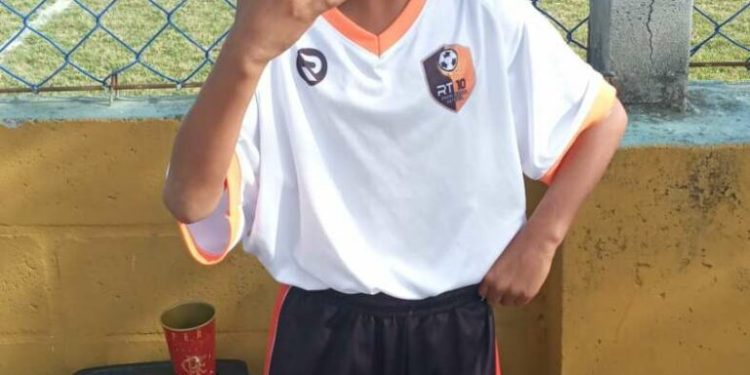 Guarapari: Peneira seleciona meninos para teste de futebol no Flamengo