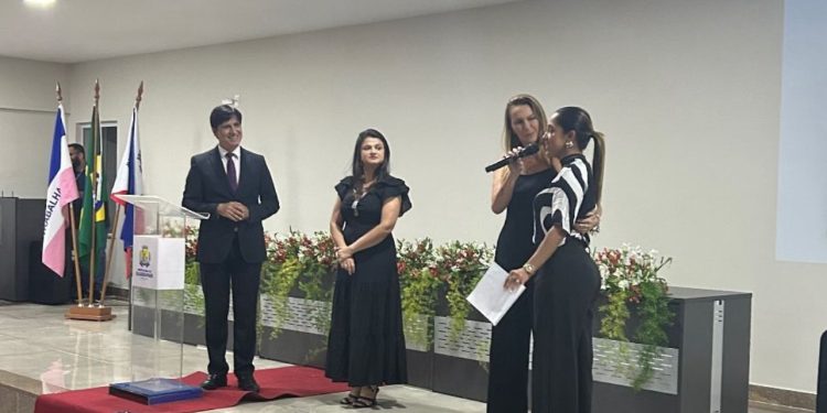 Guarapari: Prefeito sanciona Lei que corrige piso salarial do magistério