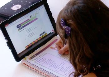 Brasil: Estudantes de famílias pobres vão receber chips para acesso à internet