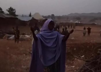 Mundo: Homens armados sequestram 227 alunos de escola na Nigéria