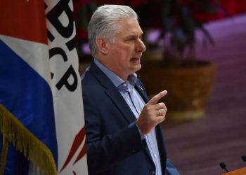 Cuba: Protestos eclodem em meio à escassez de alimentos e eletricidade