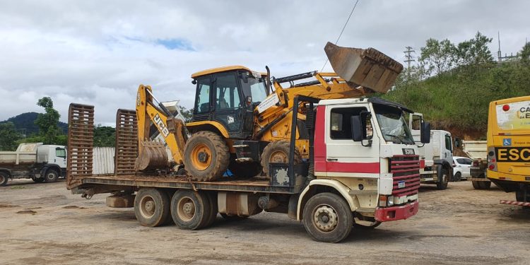 Rio Novo: Prefeitura envia maquinários e faz ação para doação para vítimas das enchentes