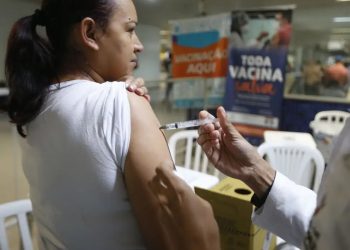 Brasil: Saúde antecipa campanha de vacinação contra gripe para 25 de março