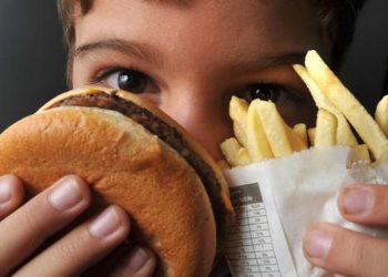 Brasil: País pode ter metade de crianças e adolescentes obesos ou sobrepeso até 2035