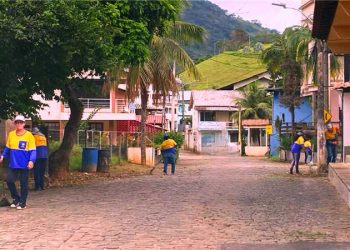 Alfredo Chaves: Cachoeira Alta é atendida com serviços de limpezas das ruas