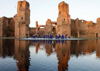 Roma: Balé comemora o retorno da água aos antigos banhos de Caracalla