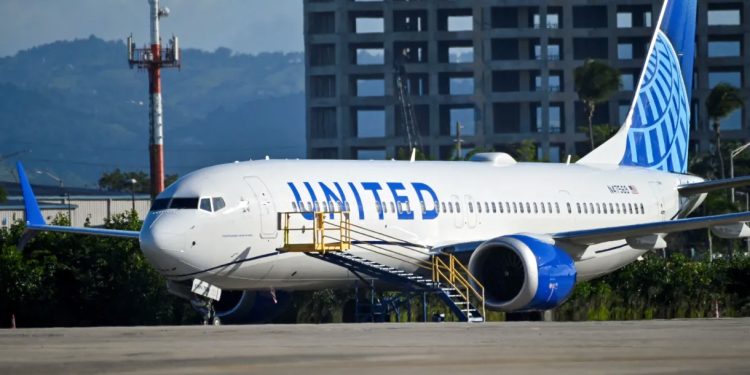 Boing: Turbulências em voo levam 7 pessoas a hospital de Nova York