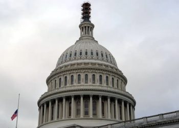 EUA: Câmara dos EUA aprova ajuda de US$ 95 bi para Ucrânia e Israel