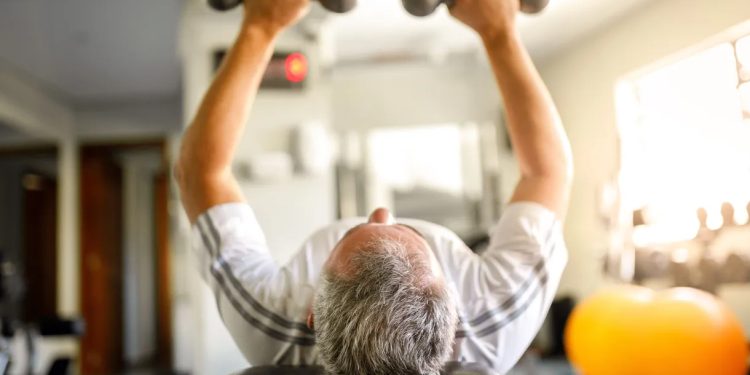 Saúde: Musculação alivia depressão e ansiedade em idosos