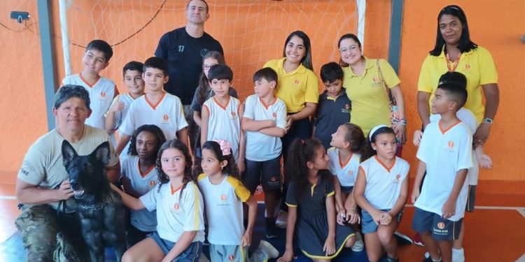 Polícia Civil: Projeto Agente Canino nas Escolas realiza apresentação no Rio de Janeiro