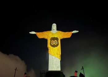 PF80: Polícia Federal faz projeção mapeada no Cristo Redentor