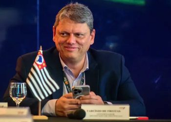 São Paulo: Governo deve trocar professores pelo ChatGPT na produção de aulas digitais